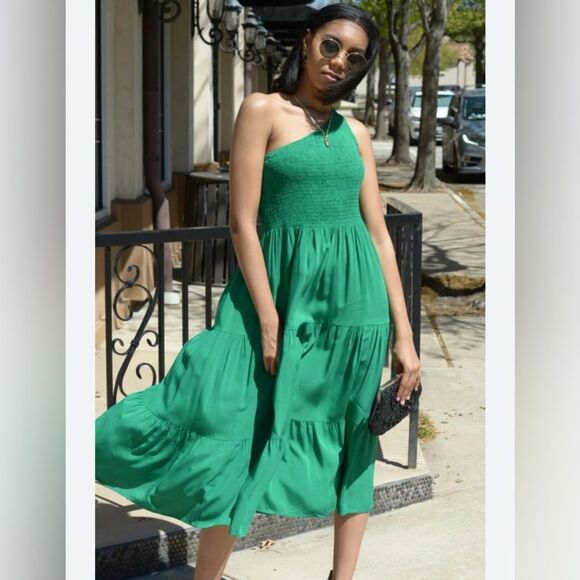 Boutique Anrabess Emerald green one shoulder smocked flowy midi dress medium - Picture 2 of 9